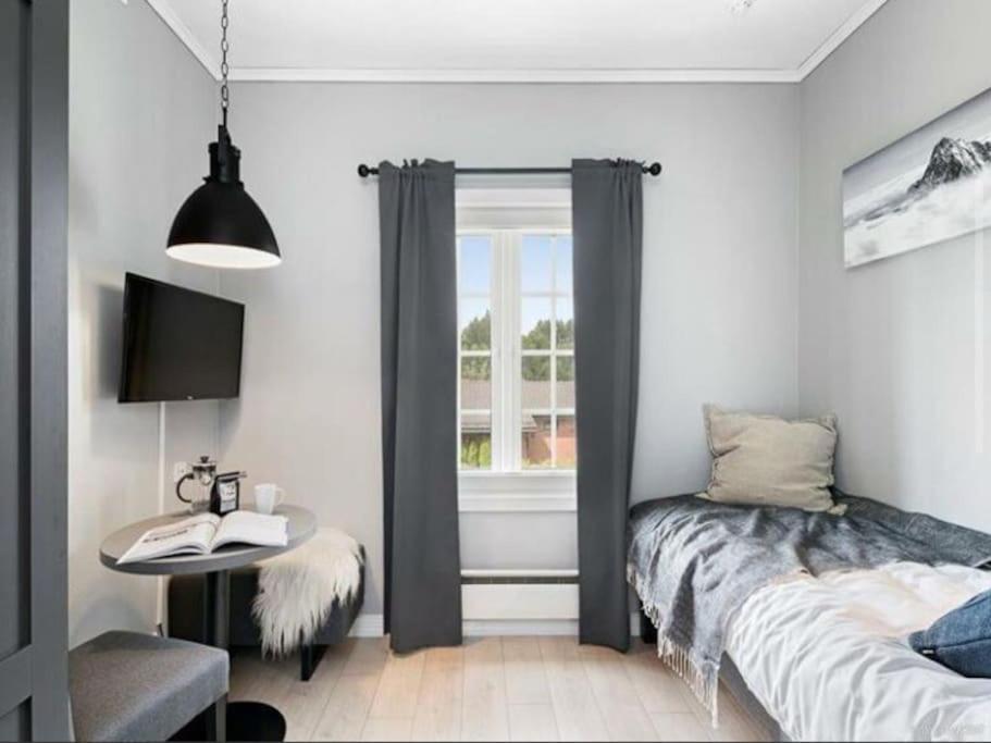 Comfy Studio Near Airport Appartement Garder Buitenkant foto
